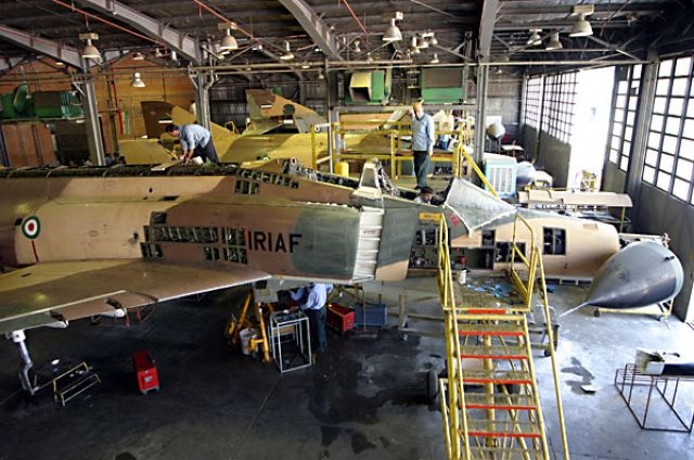 normal_IRIAF%2520F-4E%2520under%2520refurbishment%252002%2520H%5B1%5D_Ghaedi.jpg