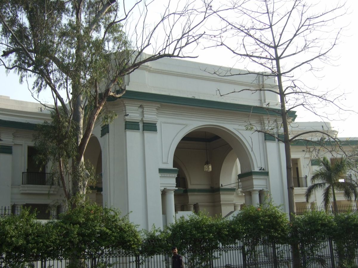 1200px-Lahore_masonic_temple.jpg