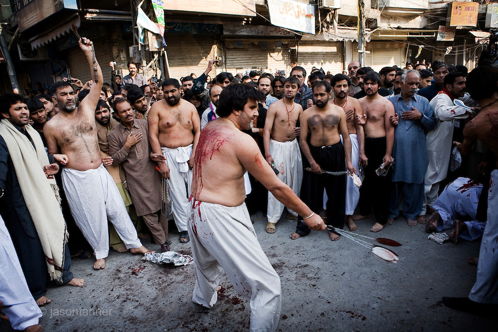 JT-Pakistan-Ashura-28DEC09-132.jpg