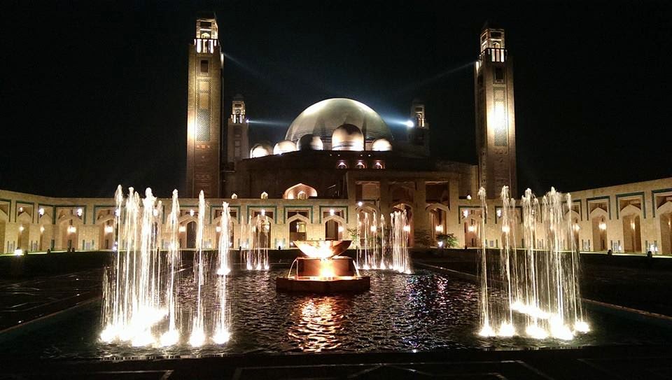 bahria-town-grand-mosque%2B(1).jpg