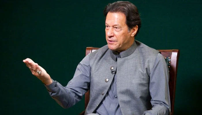 عمران خان ممکنہ گرفتاری سے بچنے کیلئے بنی گالا چھوڑ گئے، ذرائع