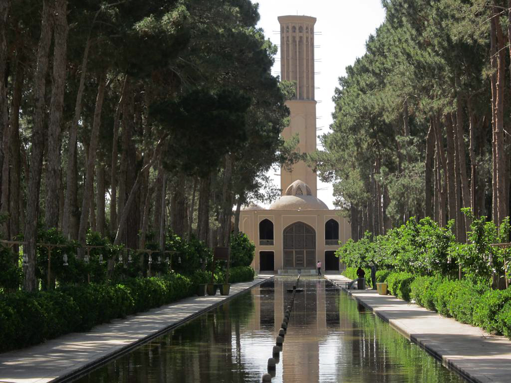 Dowlat_Abad_Garden%2C_Yazd%2C_Iran.jpg