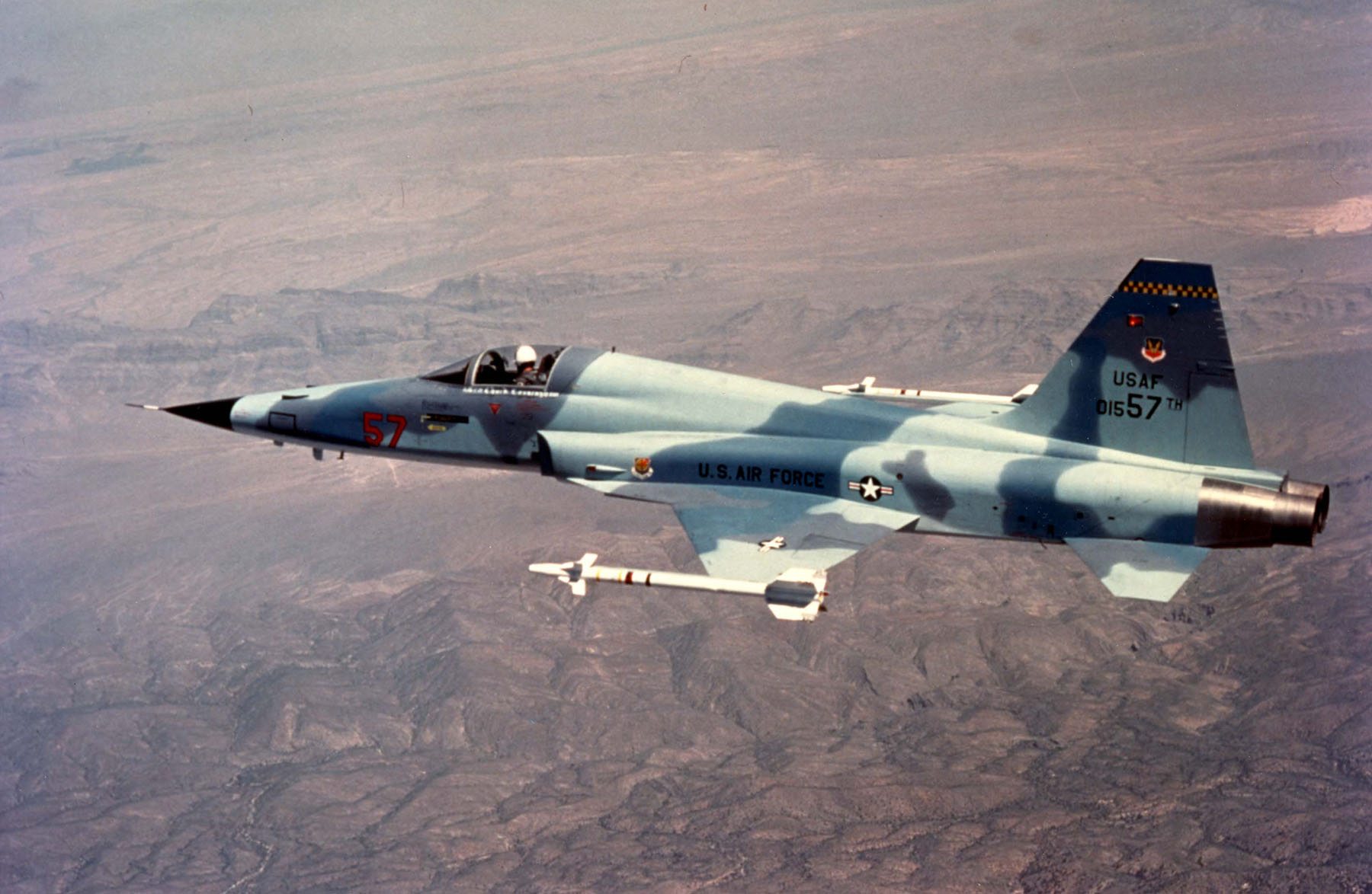 Northrop_F-5E_(Tail_No._01557)_061006-F-1234S-073.jpg