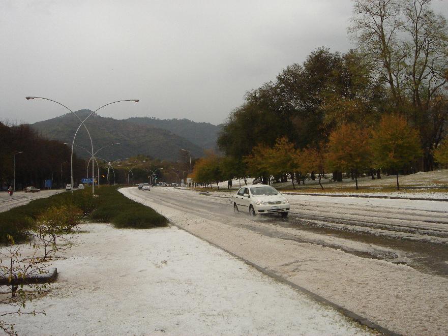 snowfall-in-islamabad.jpg