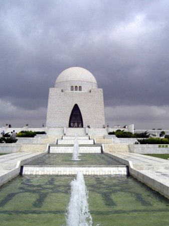 mazar-e-quaid-mouseleum.jpg