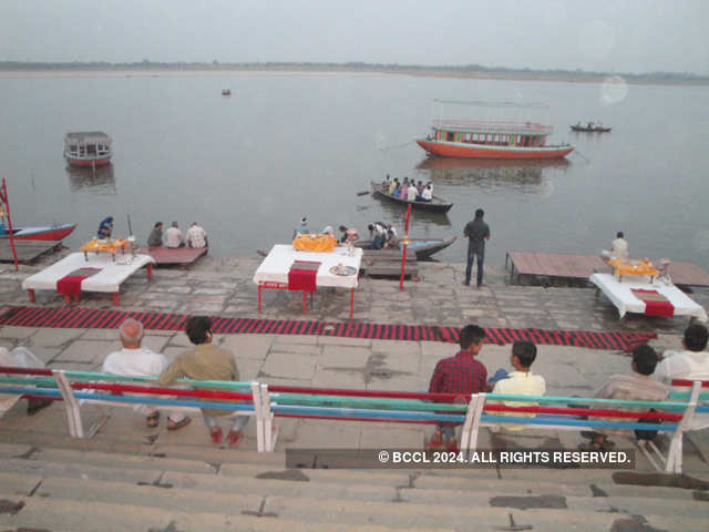 varanasis-assi-ghat.jpg