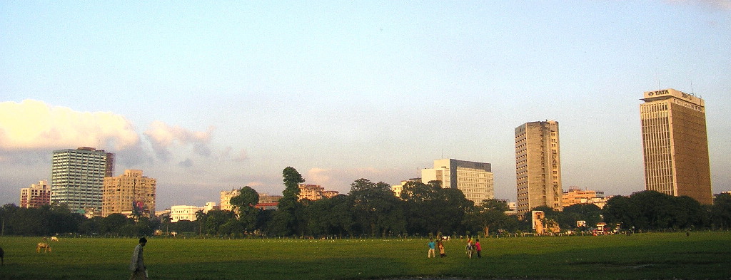 Chowringheeskyline2.jpg