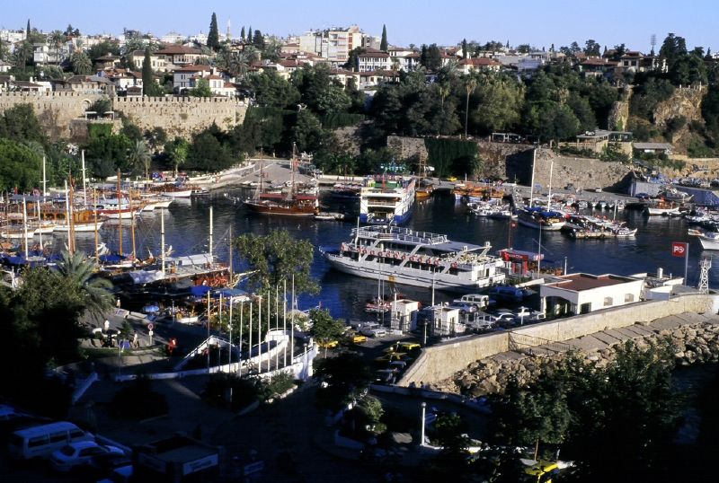 Antalya_harbour.jpg