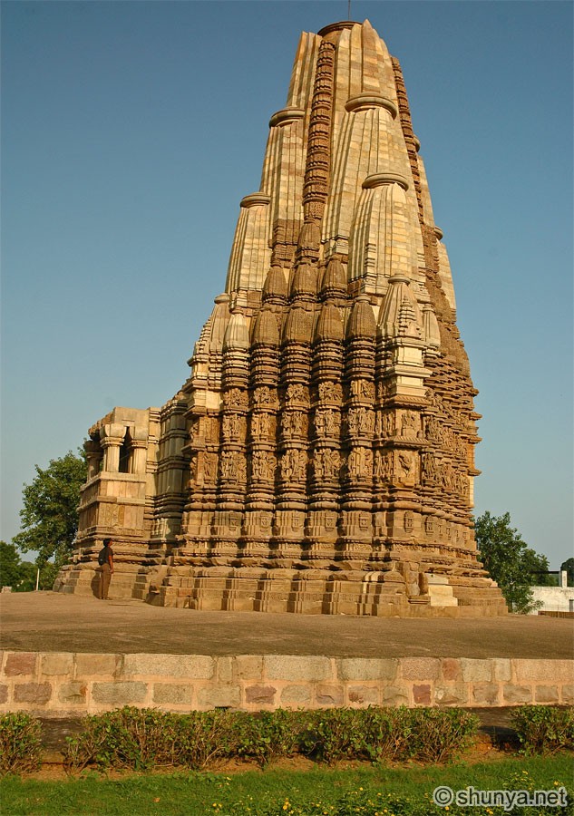 DuladeoTemple01.jpg