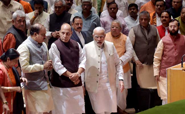 modi-in-bjp-meet-in-varanasi-pti_650x400_51458042923.jpg