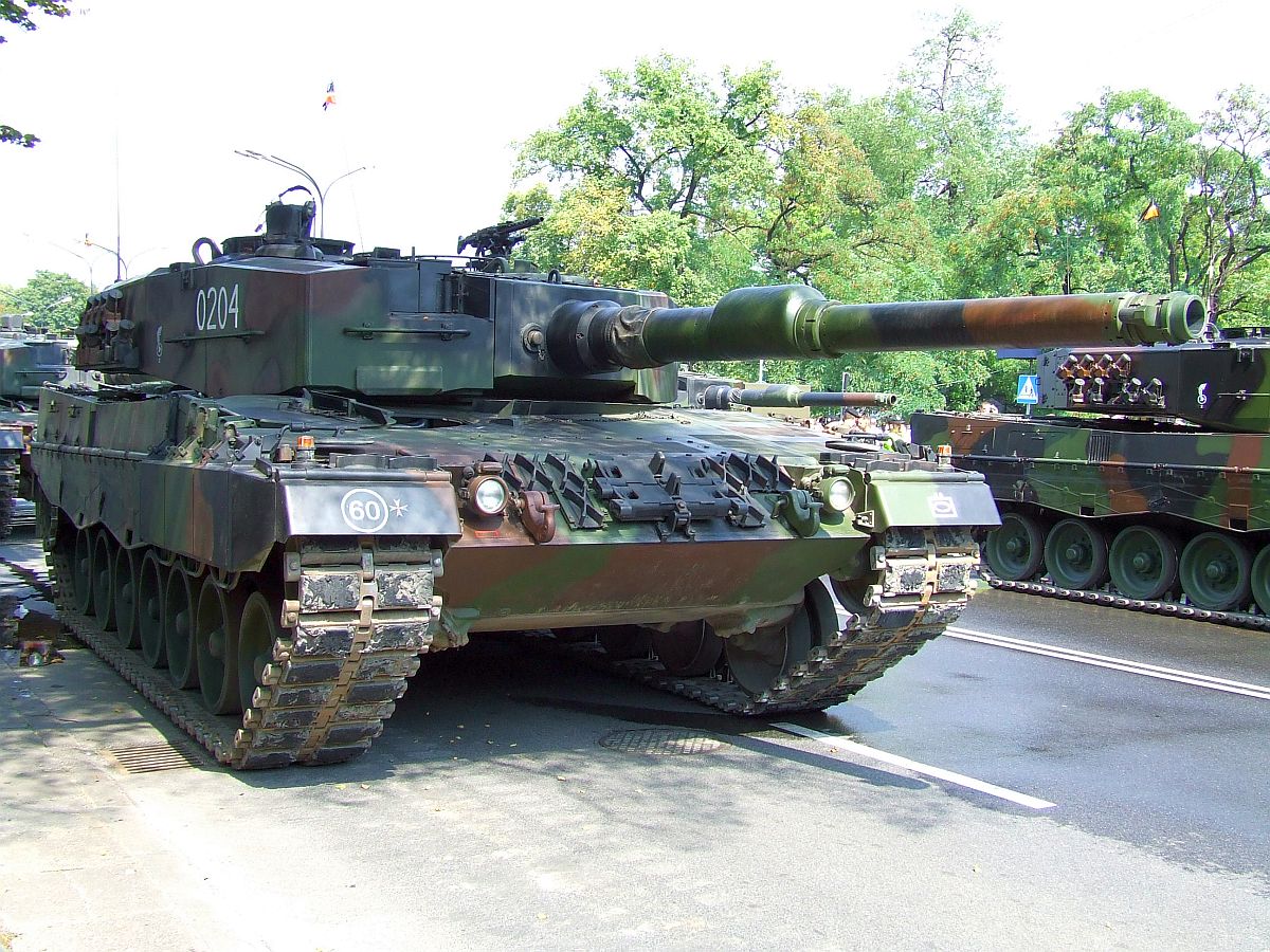 POL_Leopard2A4.jpg