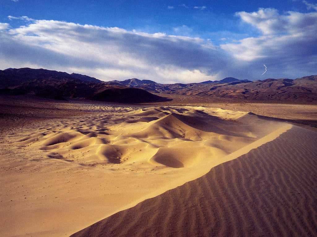 Death-Valley+California+USA+02.jpg