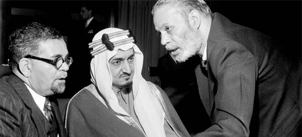 faisal_saudi_arabi_zafrullah_khan.jpg