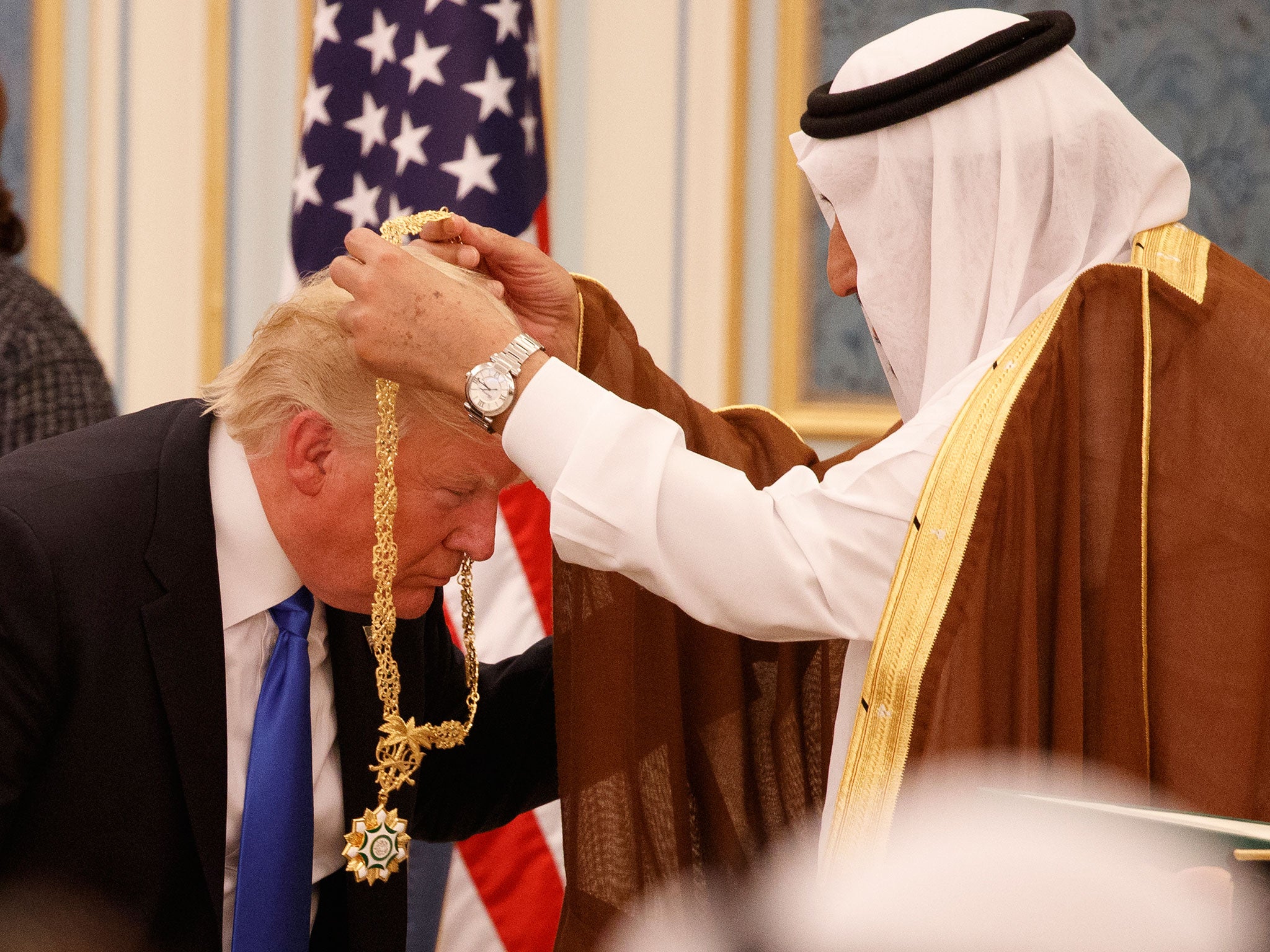 donald-trump-saudi-medal.jpg