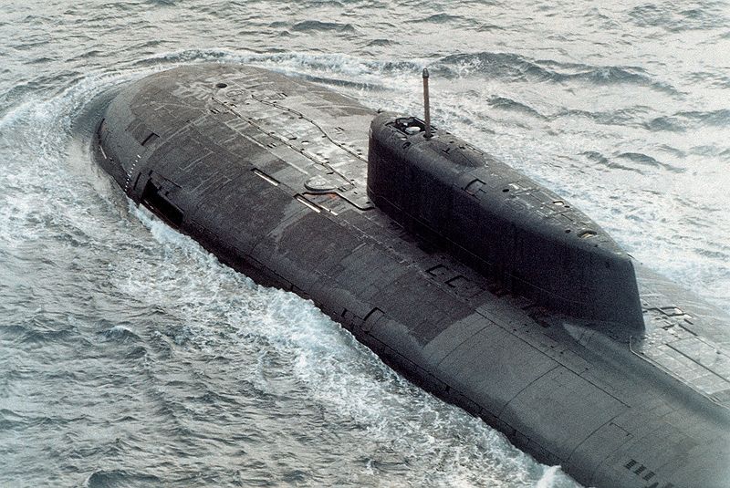 800px-Submarine_Oscar_class.jpg