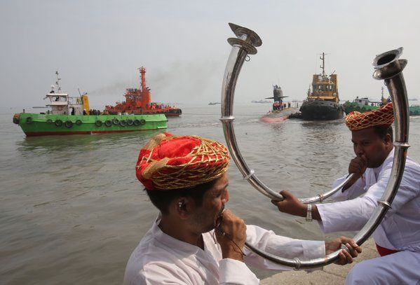 INS_Kalvari_Submarine_4.jpg