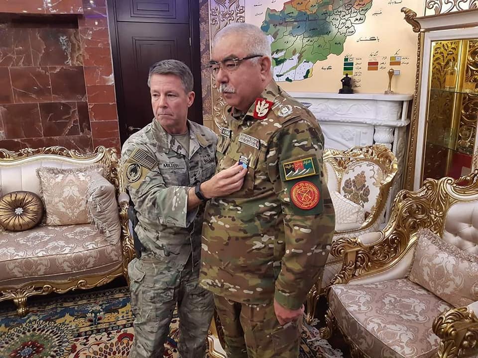 General-Scott-Millar-Met-Abdul-Rashid-dostum.jpg