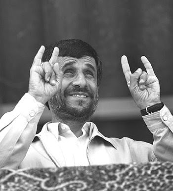 ahmadinejad+handsign.jpg