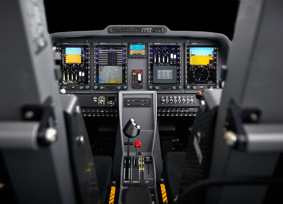 G_120TP_Digital_Cockpit.jpg