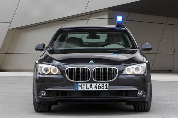 104867,xcitefun-bmw-760li-high-security-02.jpg