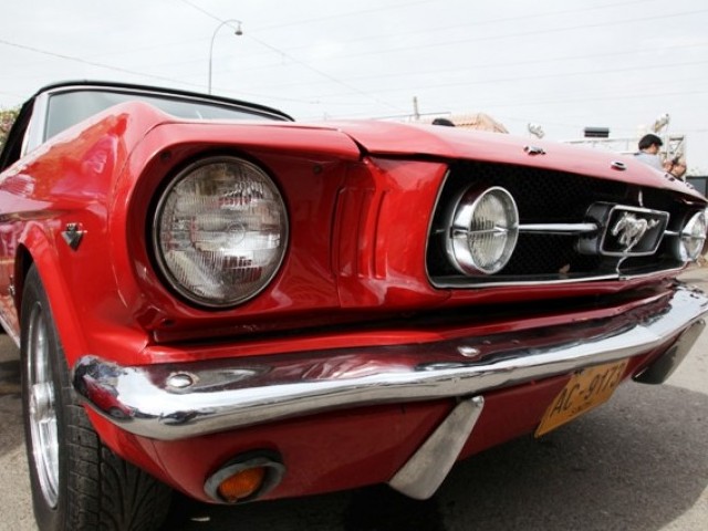 1965fordmustangconvertable-khi-feb13-640x480.jpg