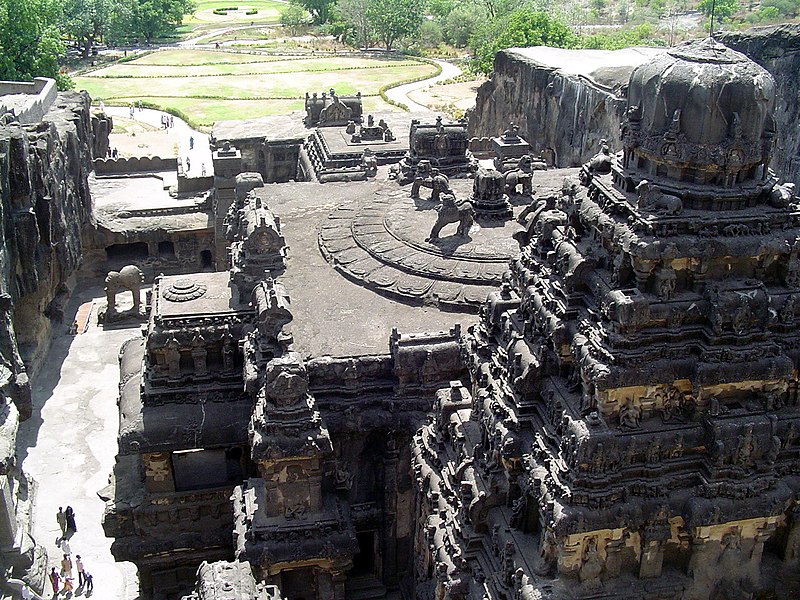 800px-Kailasha_temple_at_ellora.JPG