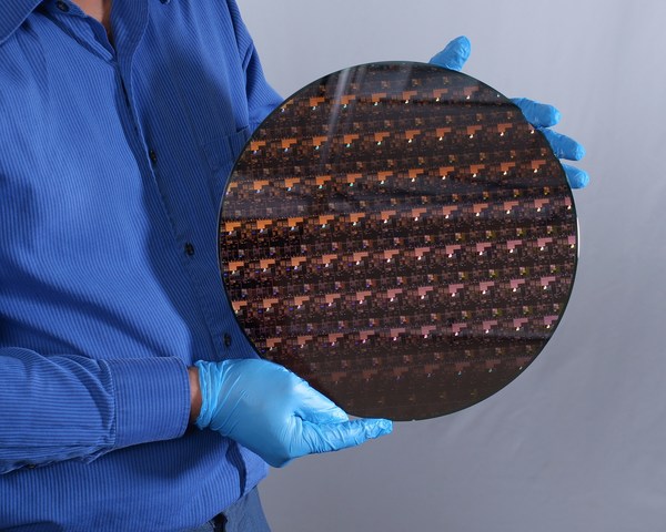 IBM_Research_2_nm_Wafer.jpg