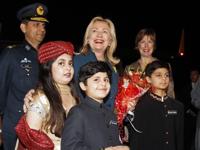 278293-clintonhillarypakistanislamabadPHOTOREUTERS-1319129569-261-640x480.jpg