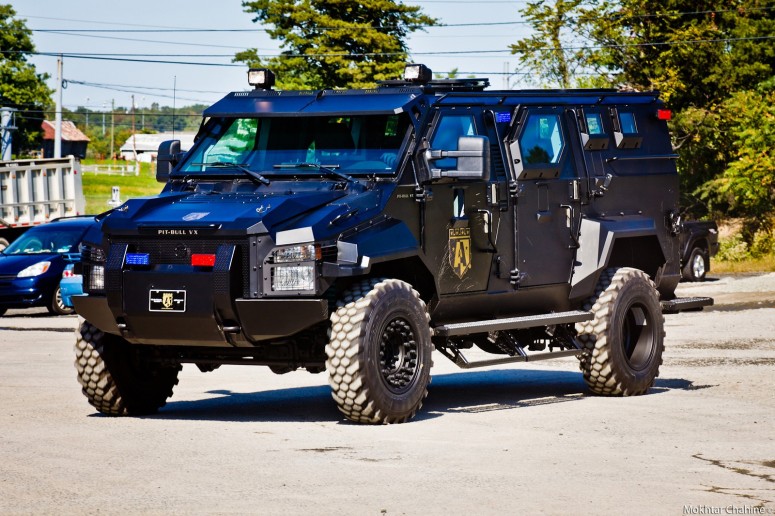 pit-bull-vx-swat-truck-17jpg_small_1.jpg