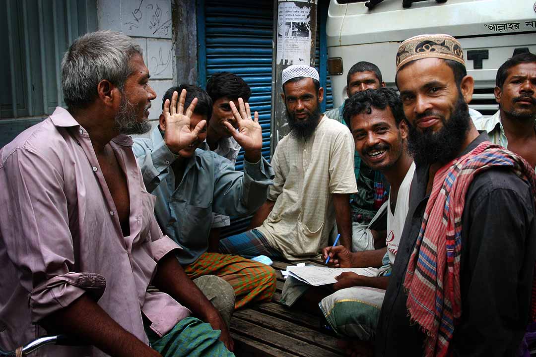 Smiling_Bangladeshi_men.jpg