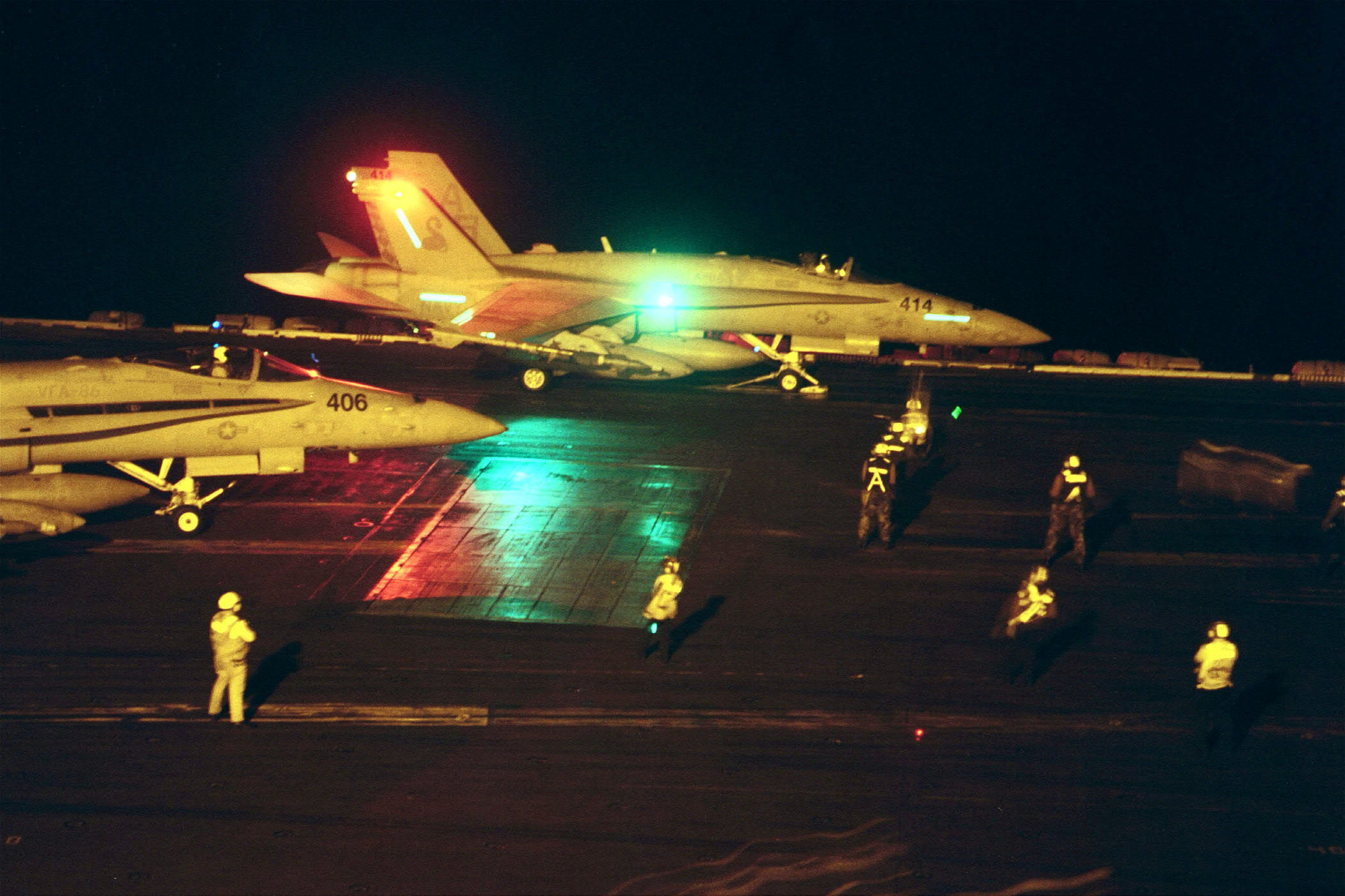 011027-N-3896H-002_F-A-18_Night_Launch.jpg