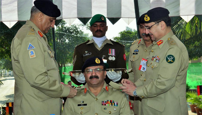 411728_4523930_Gen-Bajwa-Bilal-Akbar_updates.jpg