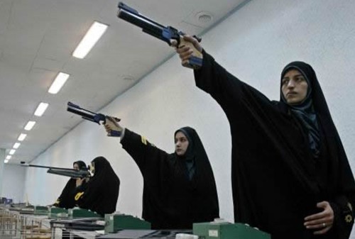 Iranian%20Female%20Police%20target%20practice.jpeg