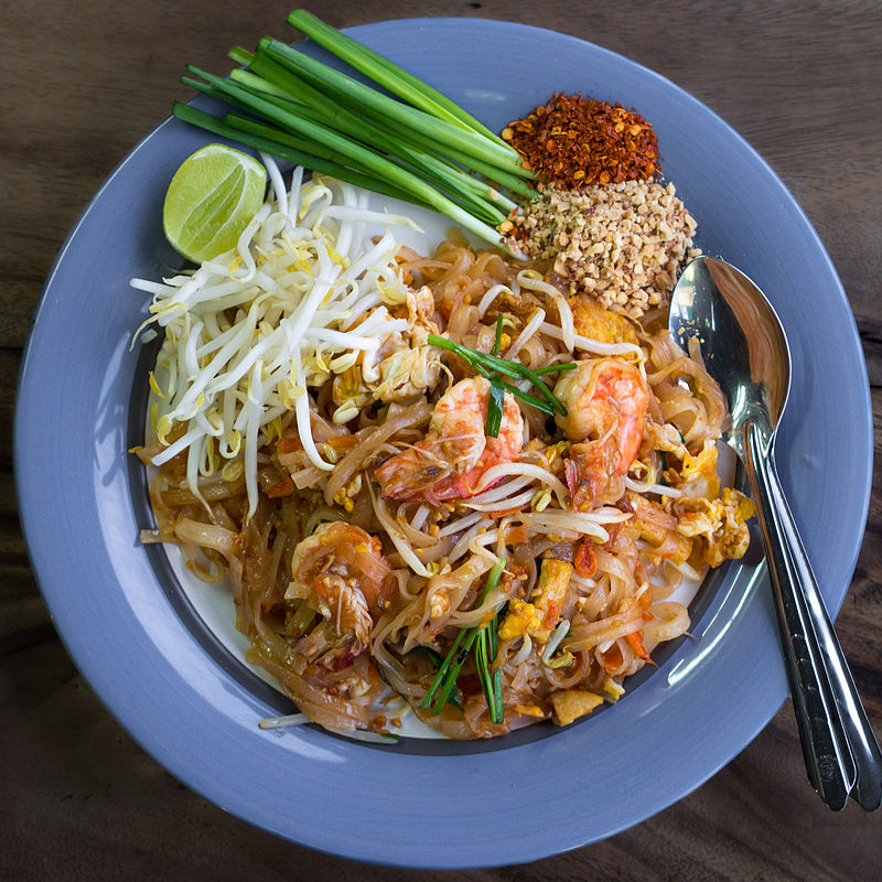 800px-phat_thai_kung_chang_khien_street_stall.jpg