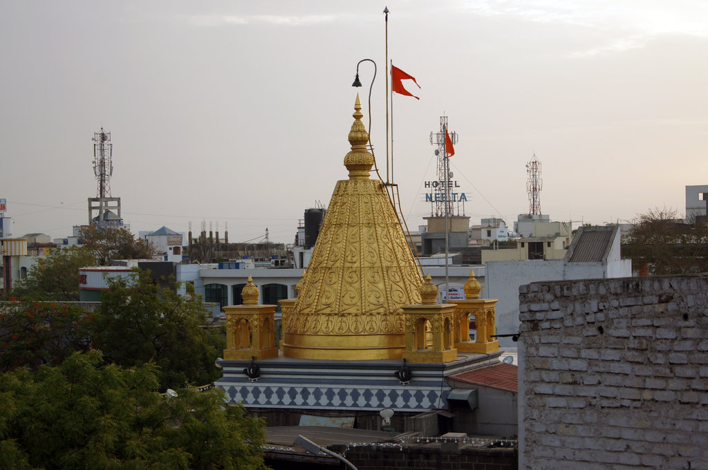 shri_sai_baba_temple__shirdi.jpg