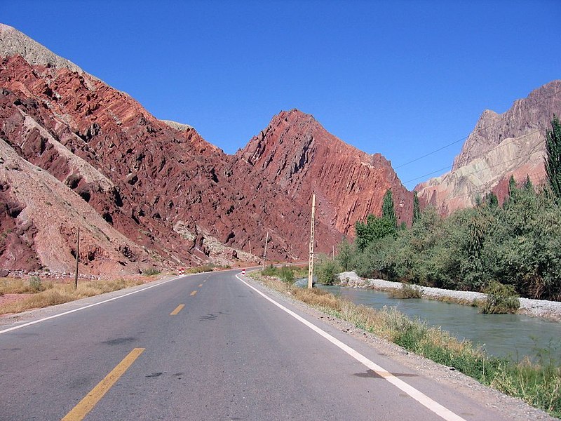 800px-Karakorum-carretera-d08.jpg