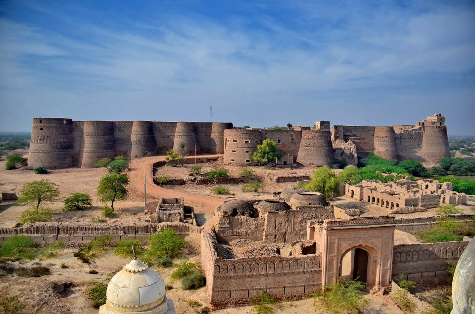 1-Derawar-Fort.jpg