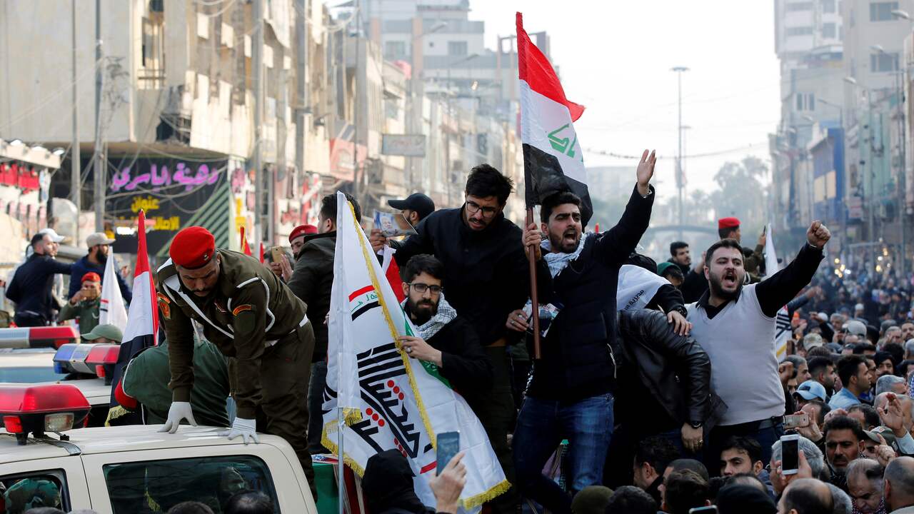 grote-rouwstoet-in-bagdad-voor-gedode-iraanse-generaal-soleimani.jpg