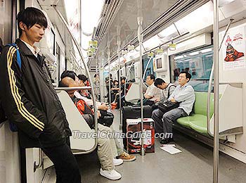 shanghai-subway-train.jpg