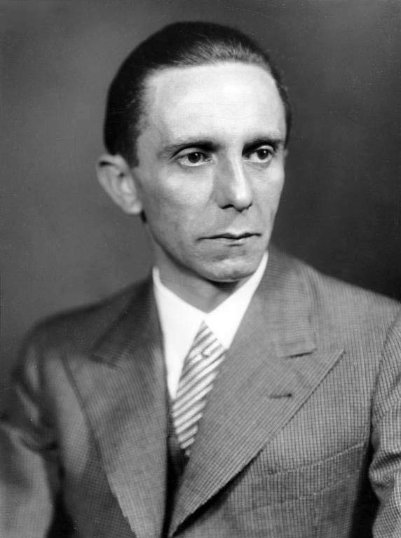 Bundesarchiv_Bild_146-1968-101-20A%2C_Joseph_Goebbels.jpg