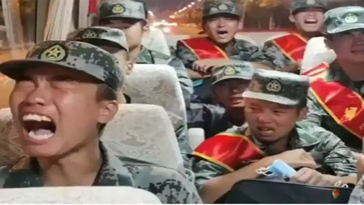 chinese-soldiers-crying-jpg_710x400xt.jpg