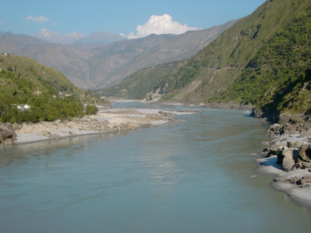 Indus_river_from_karakouram_highway.jpg