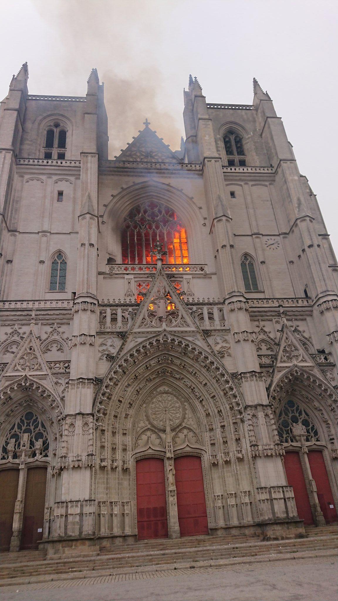 catherdrale%20nantes.jpg