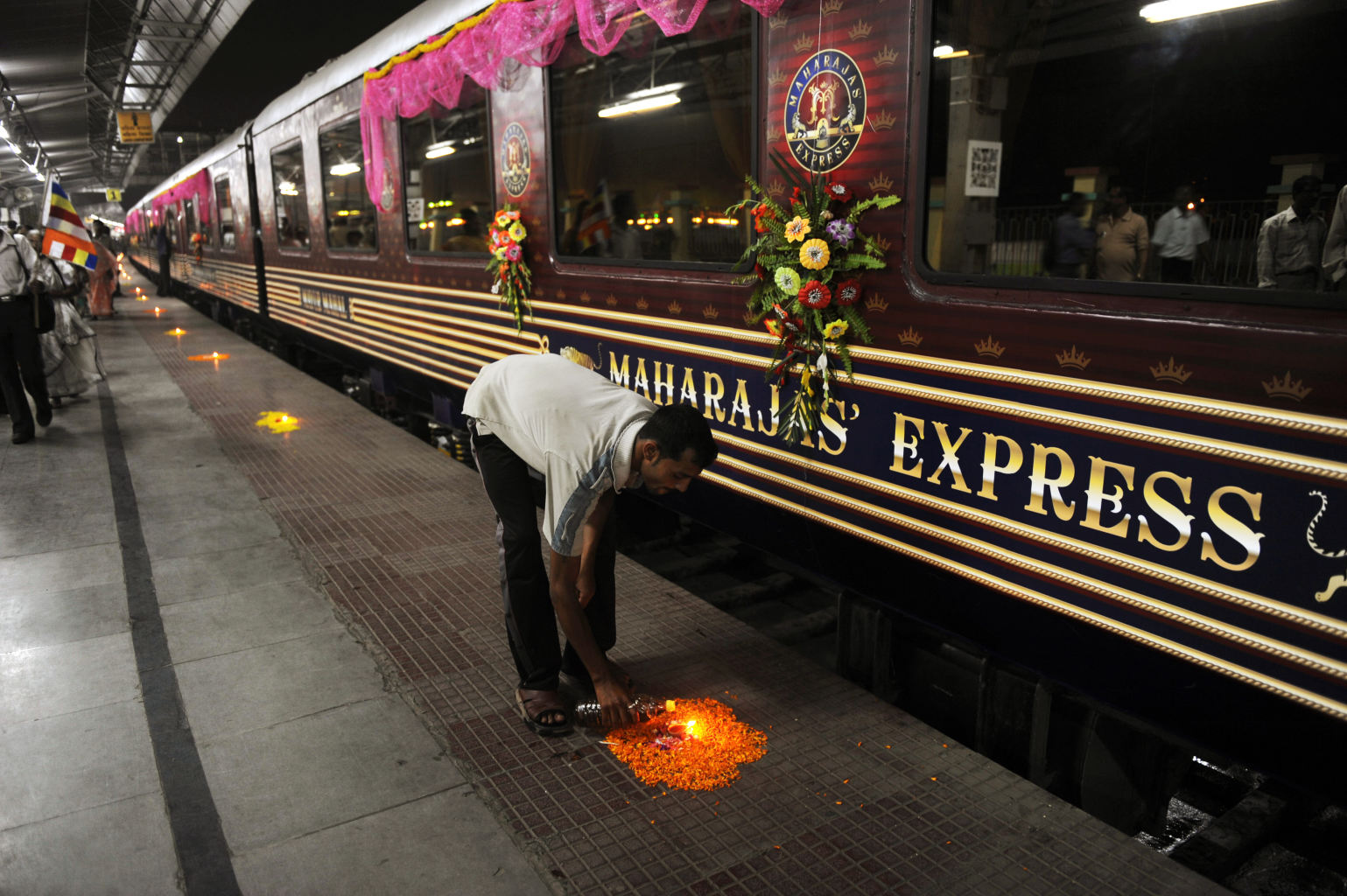 5Maharaja-Express-AFP-jpg_101209.jpg