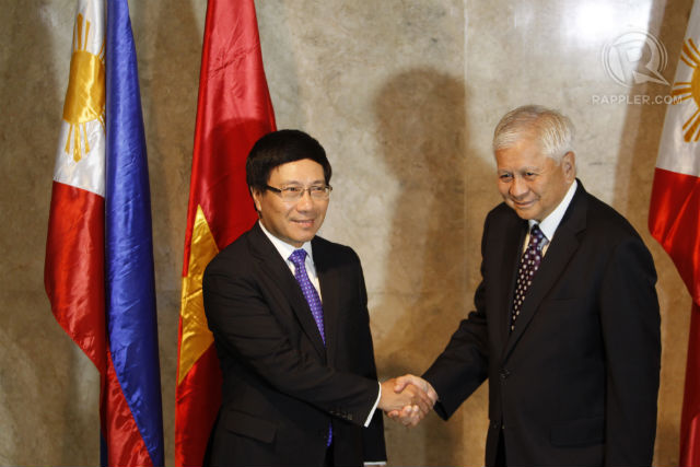 ph-vietnam-meeting-20130801-1.jpg