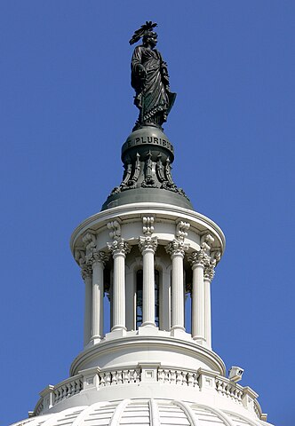 332px-Capitol_dome_lantern_Washington.jpg