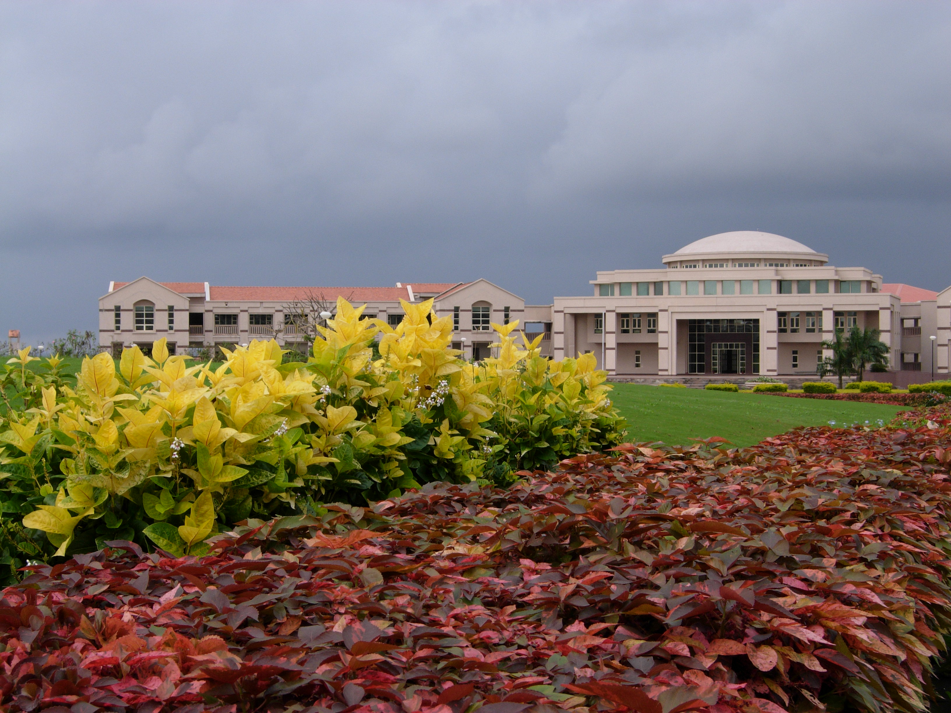 BITS_Pilani_Goa_Campus_Main_Building.JPG