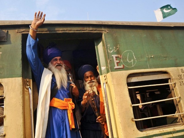 289257-Sikhphotoafp-1320855626-330-640x480.jpg