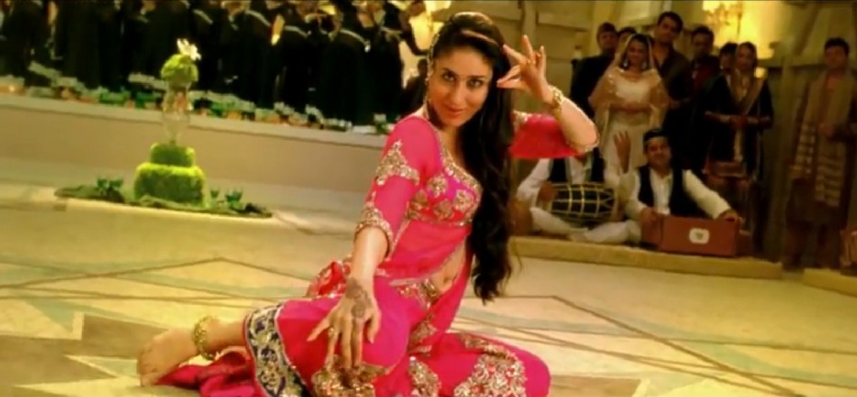 kareena-kapoor-quotdil-mera-muft-kaquot-mujra-number.jpg