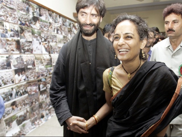 arundhati-roy-afp-640x480.jpg